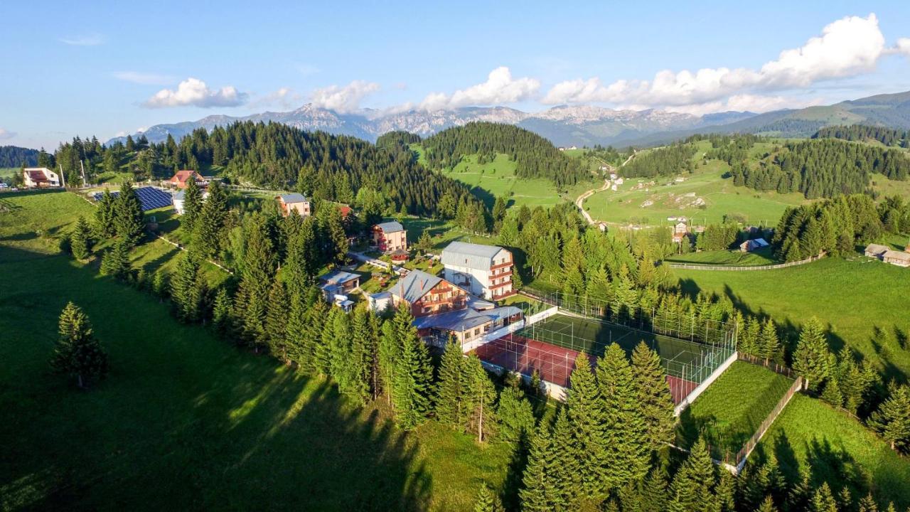 Resort Europark Fundata Bagian luar foto