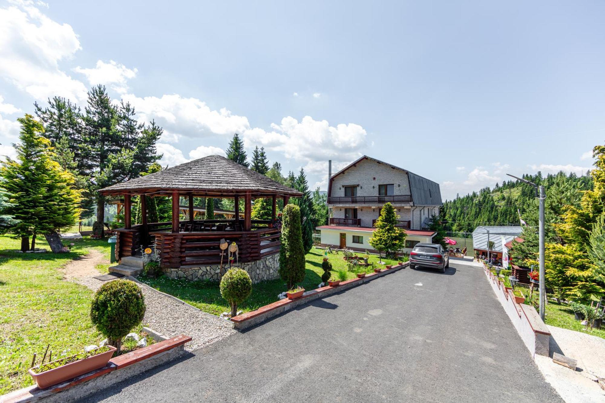Resort Europark Fundata Bagian luar foto